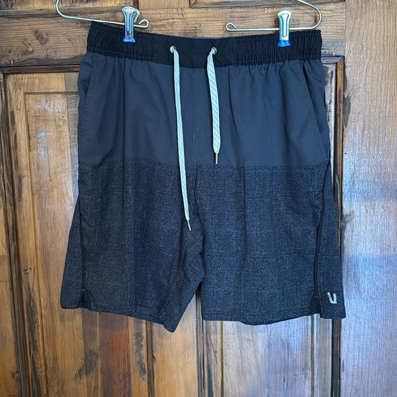 Vuori Men’s lined shorts Size small - Picture 1 of 4